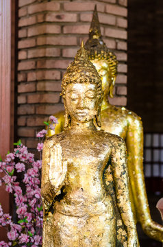 Ancient Buddha in Wat Yaichaimongkol