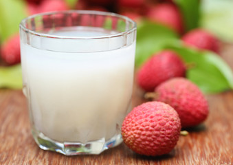Lychee juice with fruits