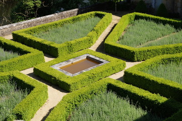 Jardin de la Terrasse des Tournois du Château de Touffou