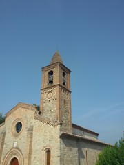 Fototapeta na wymiar Chiesa di San Martino e Lazzaro di cecima