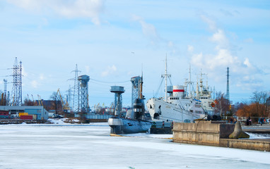 Fototapeta premium The World ocean Museum. Winter waterfront views of Peter the Great