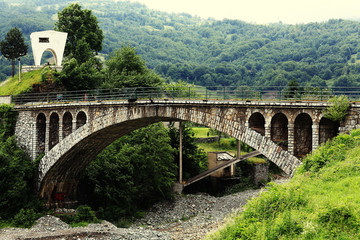 railway bridge across the chasm Harry Potter