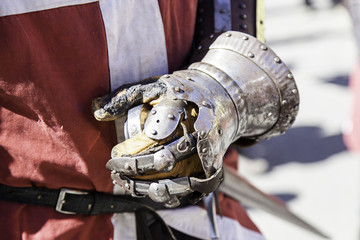 Glove metal medieval knight