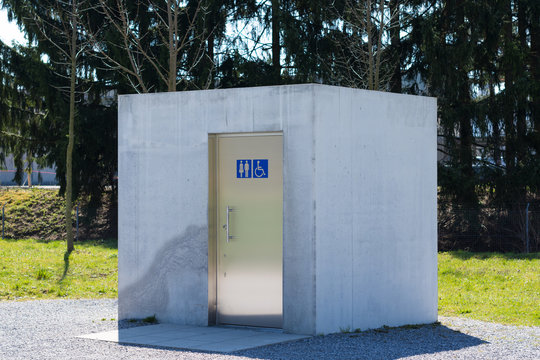Cube shaped Toilet building
