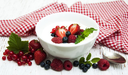 Yogurt with fresh berries