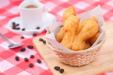 Thai deep-fried doughsticks with coffee in the morning
