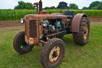 7149 alter Zetor-Traktor © hanseat
