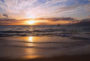 Fototapeta na wymiar Sunset at Maui, Hawaii