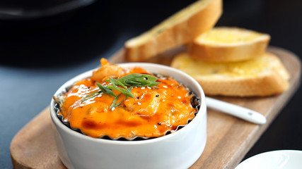 spicy scallop mayo cream together with garlic bread