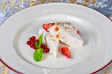 cream berries dessert