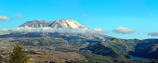 Mount st Helens and Castle Lake
