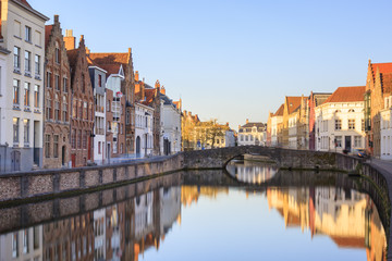 Naklejka na ściany i meble Canals of Bruges, Belgium