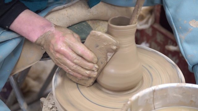 Japanese style ceramic bottle molding

