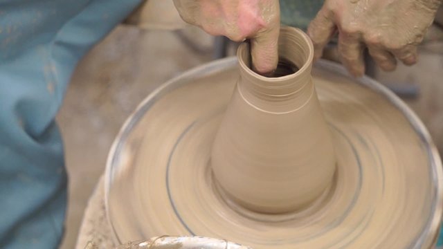 Japanese style ceramic bottle molding
