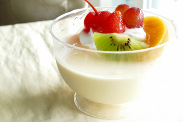 vanilla pudding mousse topping with fruit