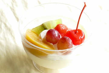 vanilla pudding mousse topping with fruit
