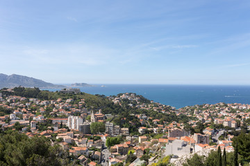 Fototapeta na wymiar Marseille an der Küste am Mittelmeer