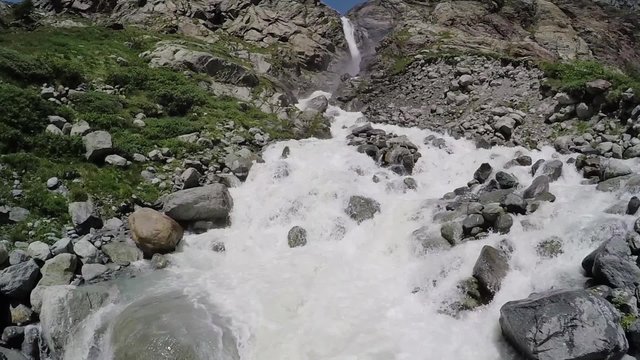 rapide con cascata
