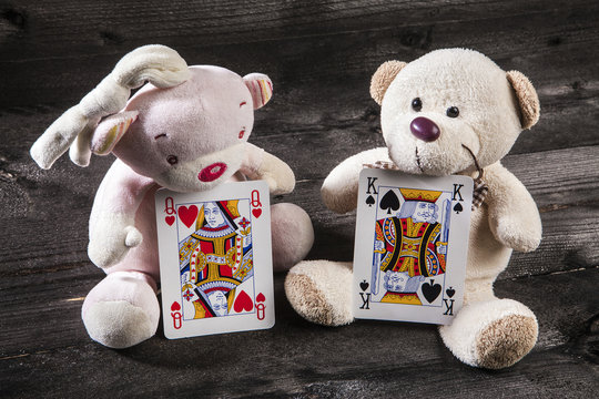 Orsacchiotti  di peluche con dama di cuori e re di picche