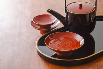 銚子と盃　Japanese decanter and cup © Nishihama