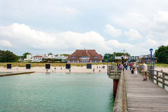 Zingst beach promenade