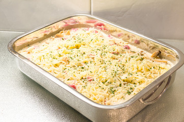 Auflaufform mit Fleisch