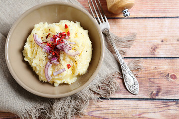 Potatoes with onions and paprika