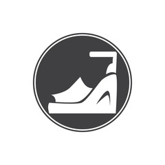 Woman shoes icon