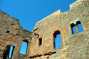 Burgruine im Pfälzer Wald bei Kaiserslautern