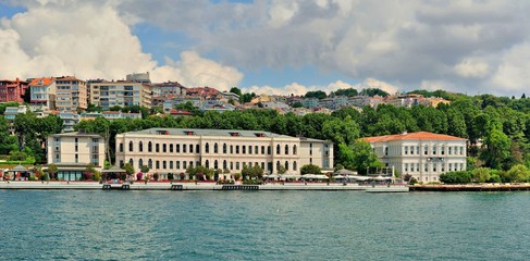 Naklejka premium The Atik Ottoman Pasha Palace Panoroma At The Bosphorus Side