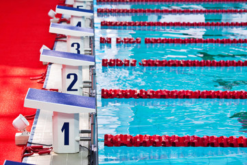 Swimming pool starting blocks