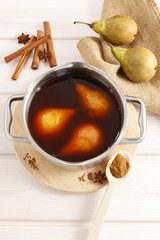 Pears with cinnamon