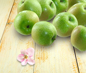  green apples on the table