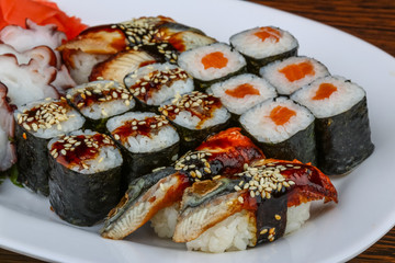 Sushi and roll set