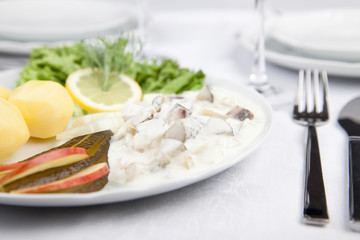 Hering in Sahnesauce mit Kartoffeln