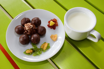 Flower chocolate ball