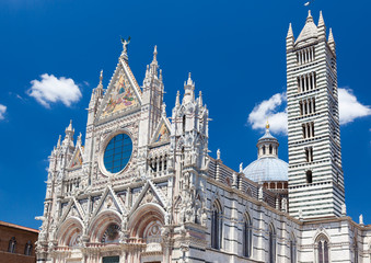 Fototapeta na wymiar Detail of Siena cathedral in a sunny summer day, Tuscany, Italy