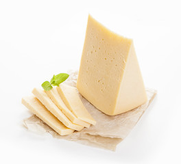 Сыр с листиком мяты