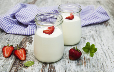 Strawberry fruit yogurt with fresh strawberries