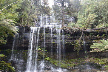 Водопад на реке