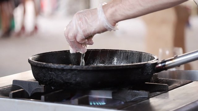 COCINAR HUEVOS CODORNIZ 