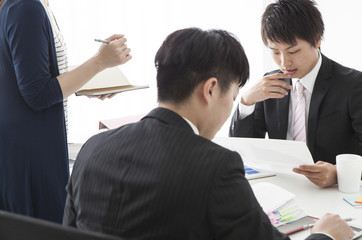 Businessmen who have a meeting in the office