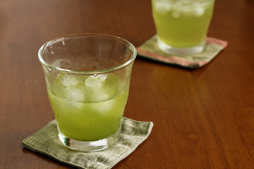 Cold green tea