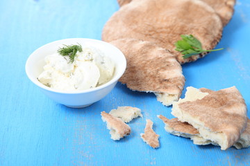 Pita bread and soft cheese