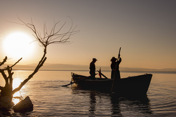 balıkçı ailesi & balıkçı teknesi