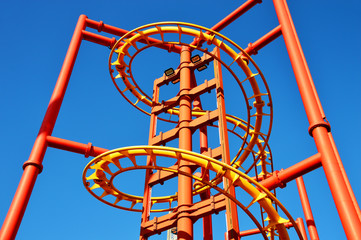 Trommellift eines Inverted Coaster