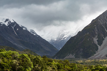 Mount Cook National Park in a cloudy day