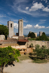 Fototapeta na wymiar blue sky over Tuscany countryside , San Gimignano , Italy