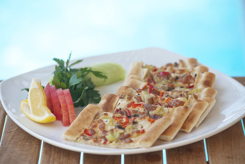turkish pita, pide 