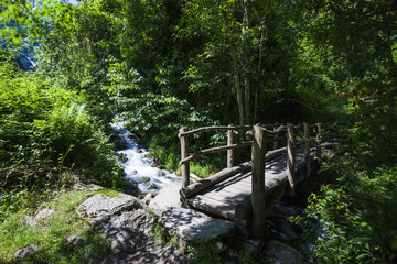 Alte Holzbrücke unterhalb des Partschinser Wasserfalls